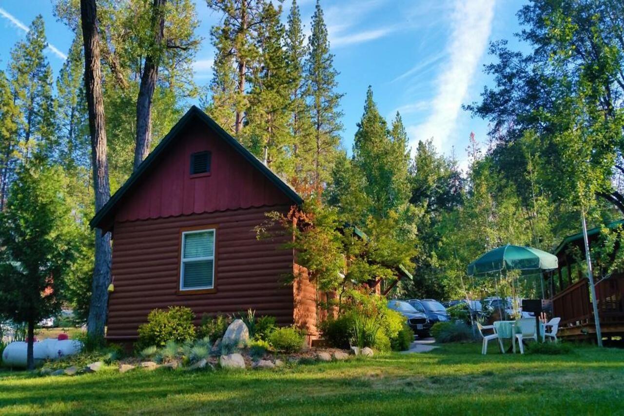 Yosemite Riverside Inn Гровленд Экстерьер фото