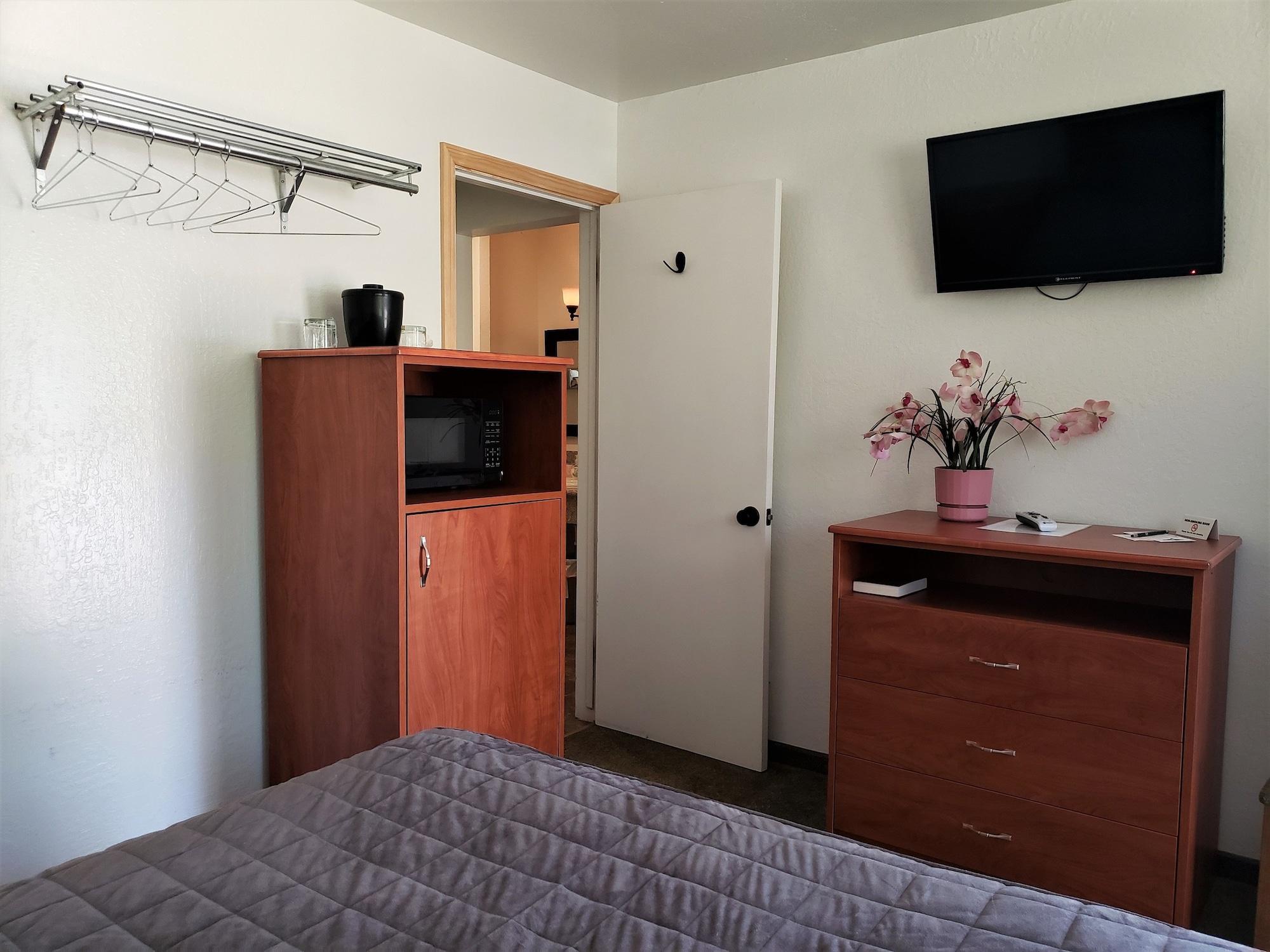 Yosemite Riverside Inn Гровленд Экстерьер фото