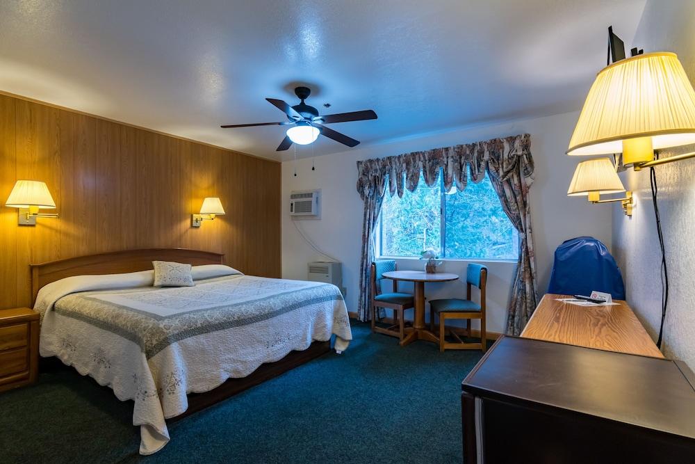 Yosemite Riverside Inn Гровленд Экстерьер фото
