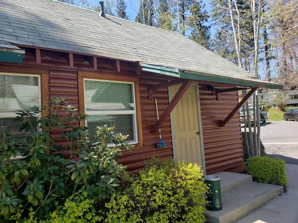 Yosemite Riverside Inn Гровленд Экстерьер фото
