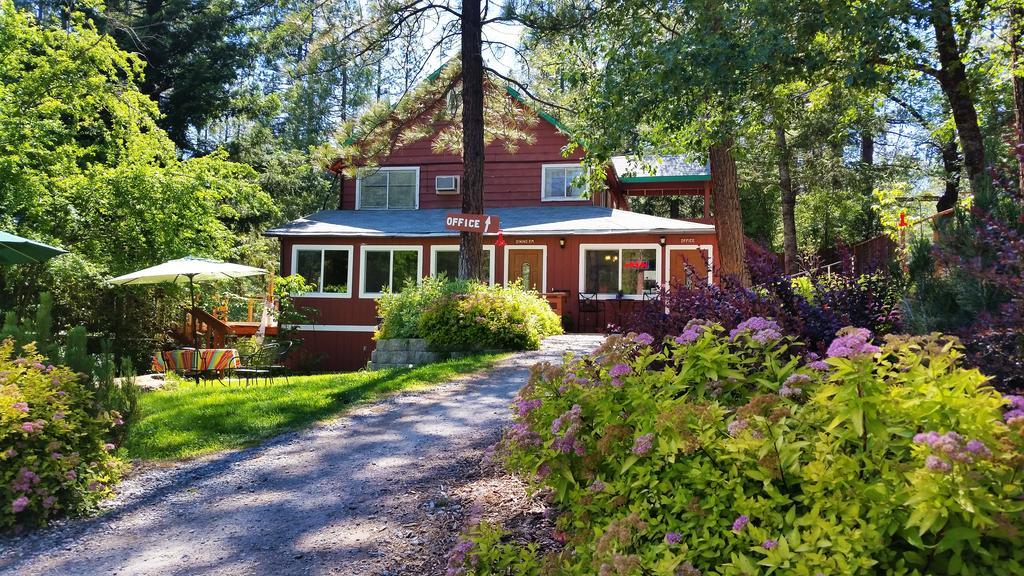 Yosemite Riverside Inn Гровленд Экстерьер фото