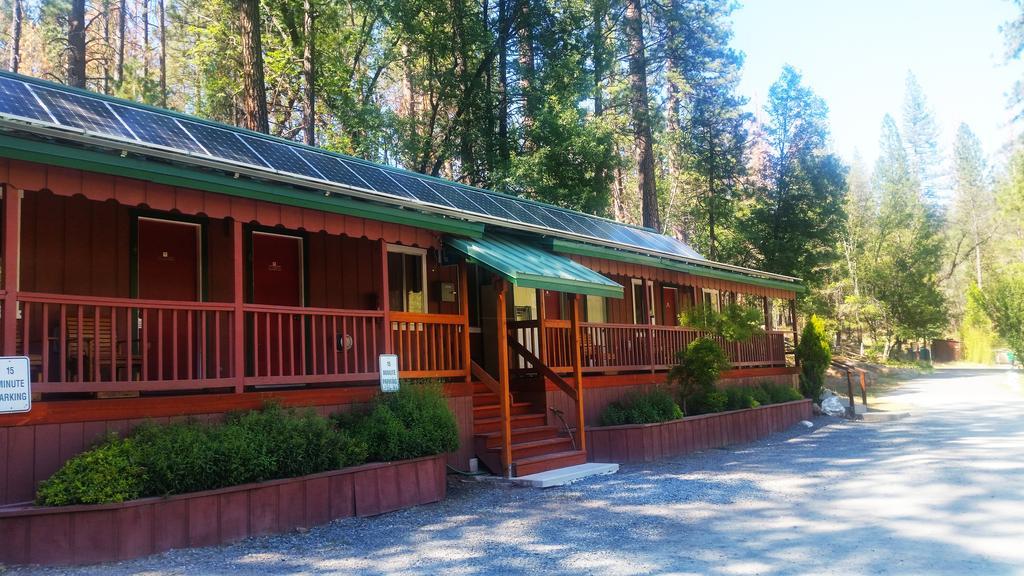 Yosemite Riverside Inn Гровленд Экстерьер фото